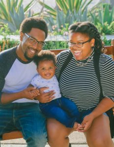 Lire la suite à propos de l’article Les meilleures poses pour des portraits de famille naturels